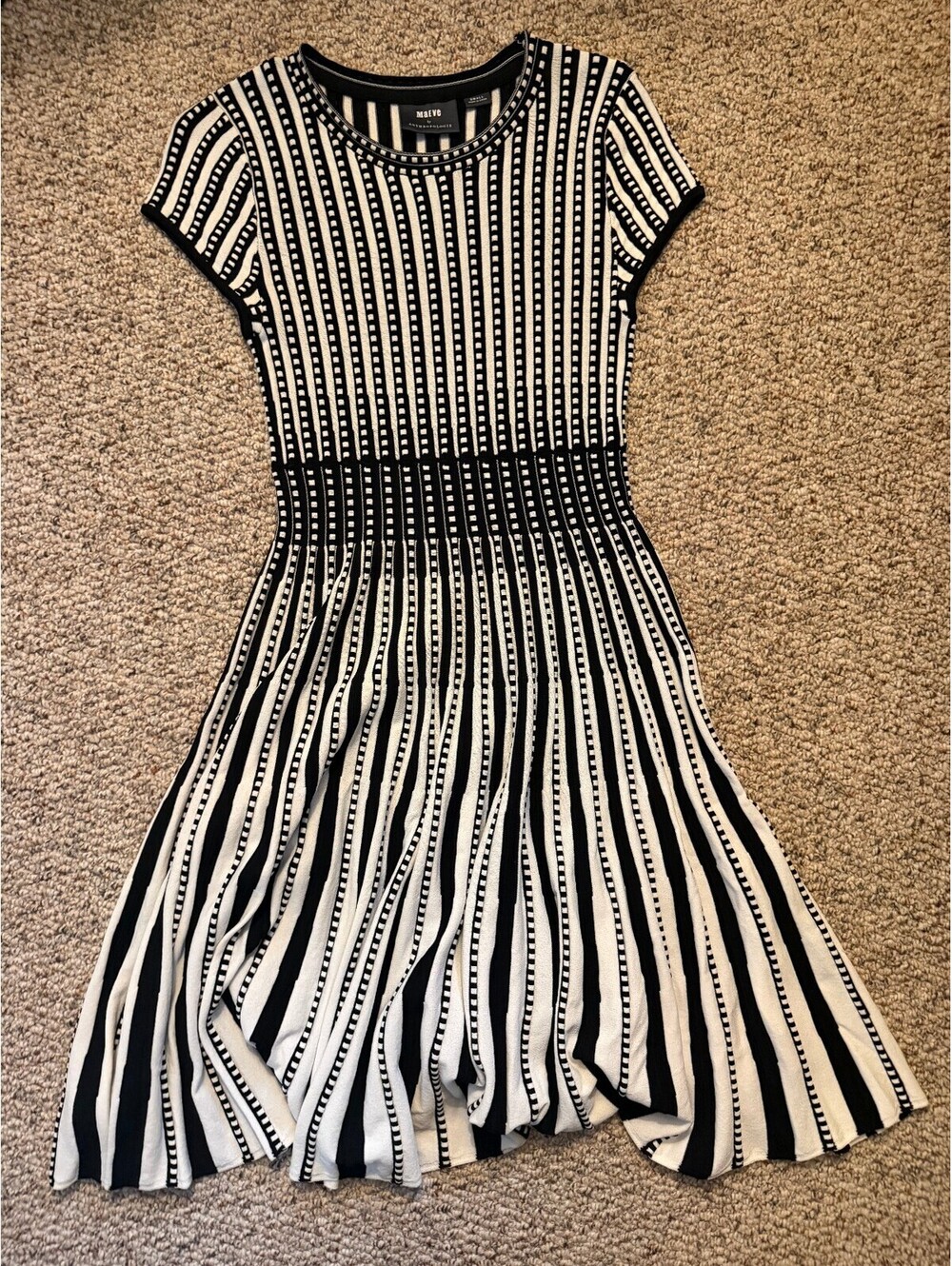 Maeve by Anthropologie knit black/white dress